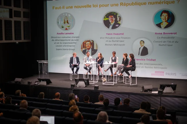Faut-il une nouvelle loi pour une république numérique ?